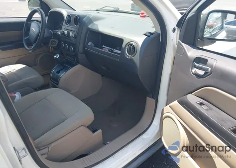 2010 Jeep Compass Sport z USA, uszkodzony, nr VIN 1J4NT4FB7AD503235